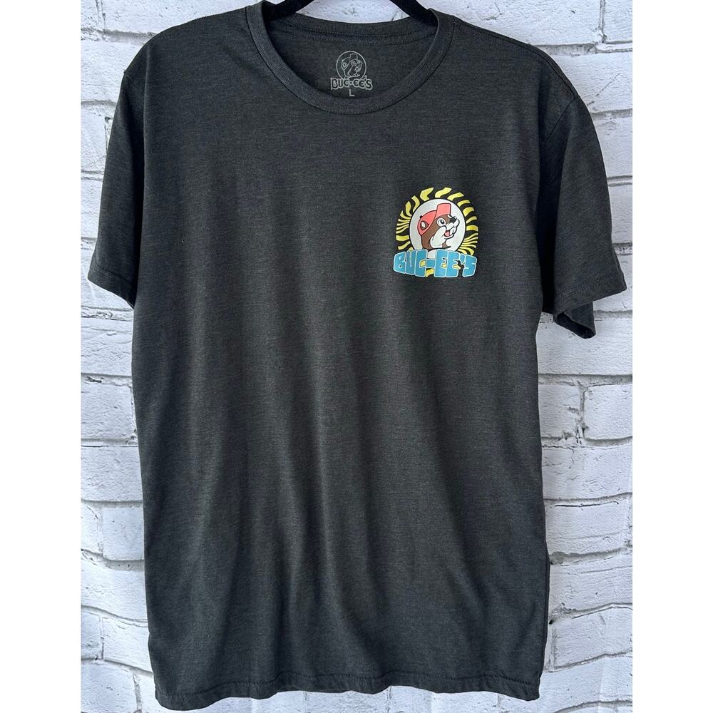 Preowned Buc-ee's Yellow Jeep Sunshine Beach Surfboard Palm Graphic Tee Large